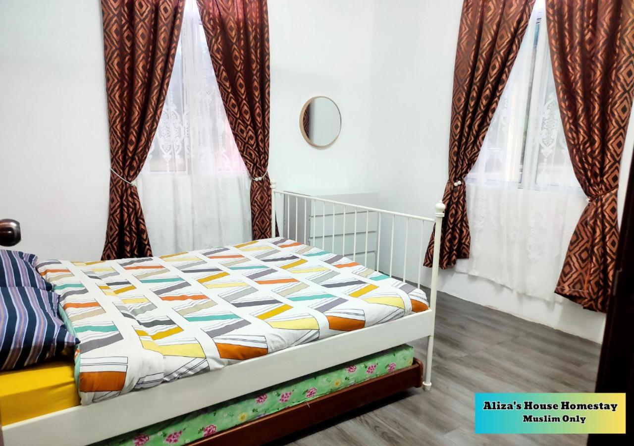 Aliza'S House Homestay Pd Mini Bungalow Port Dickson Exterior photo