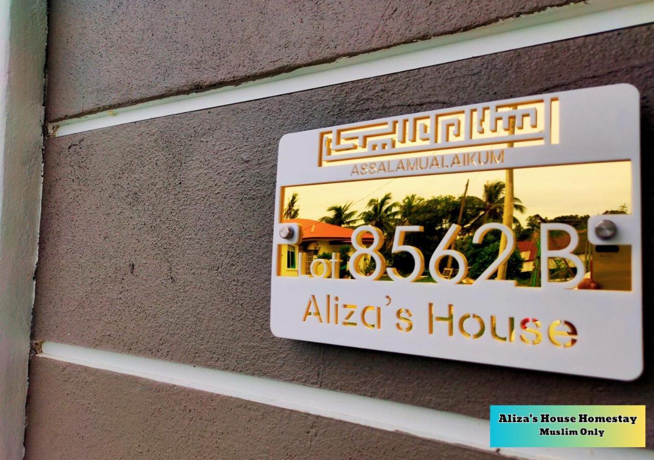 Aliza'S House Homestay Pd Mini Bungalow Port Dickson Exterior photo